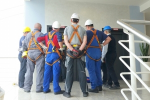 TDC Aufzugsmonteure bei OTIS ASU Schulung