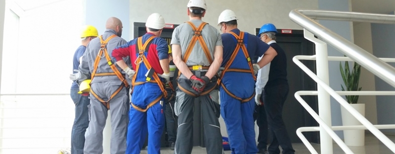 TDC Aufzugsmonteure bei OTIS ASU Schulung